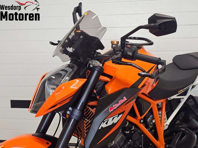 ktm - 1290-super-duke-r
