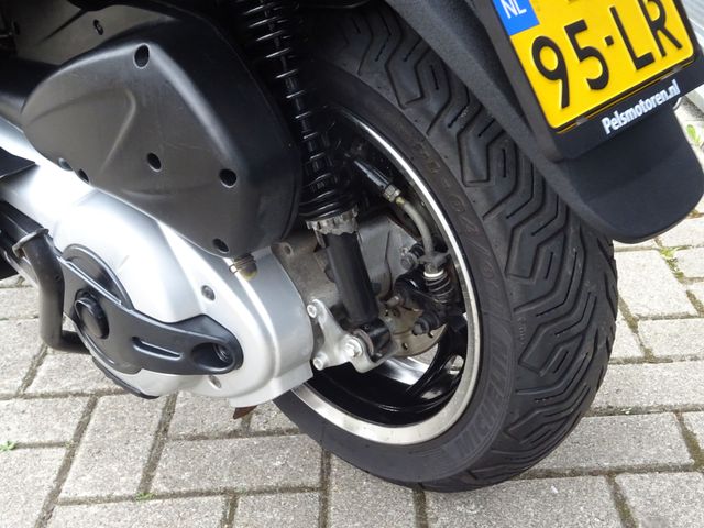 piaggio - mp3-500-lt-sport