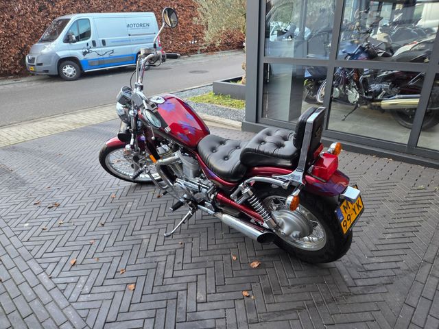 suzuki - vs-800-intruder