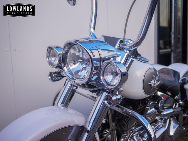 harley-davidson - softail-deluxe