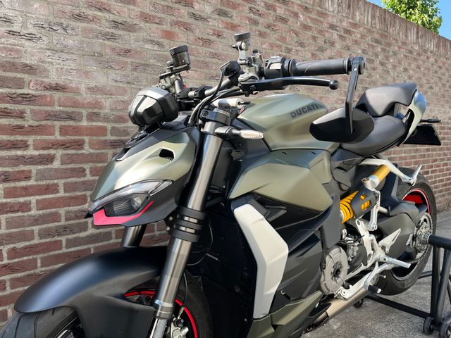ducati - streetfighter-v2