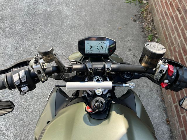 ducati - streetfighter-v2
