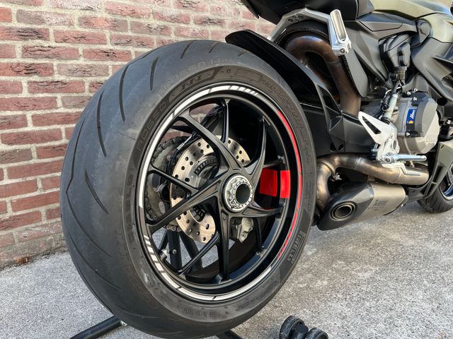 ducati - streetfighter-v2