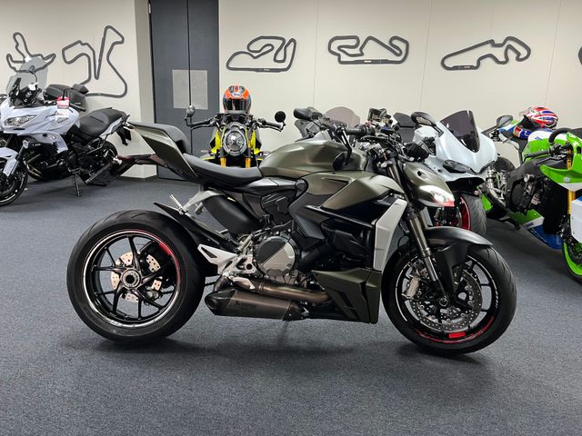 ducati - streetfighter-v2