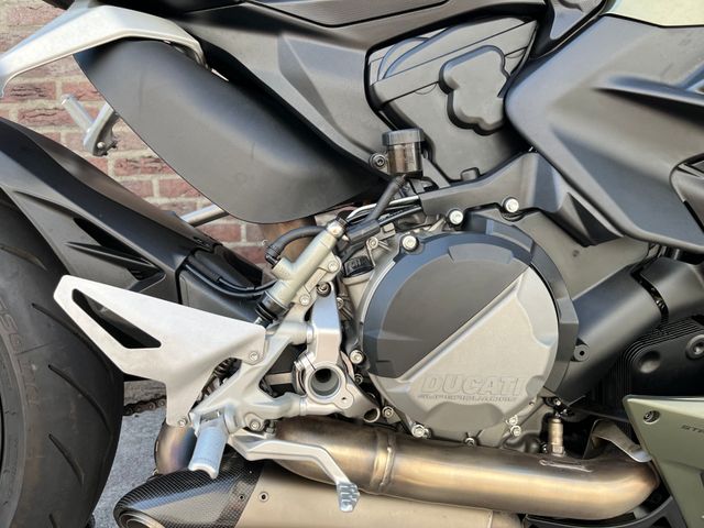 ducati - streetfighter-v2