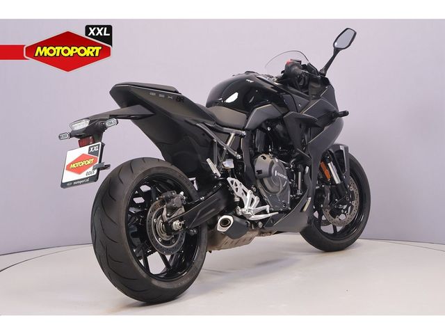suzuki - gsx-8r