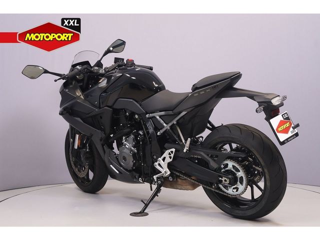 suzuki - gsx-8r