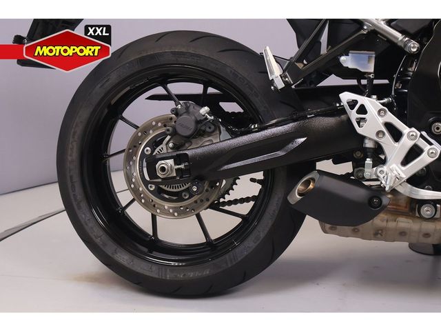 suzuki - gsx-8r