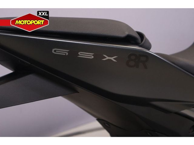suzuki - gsx-8r