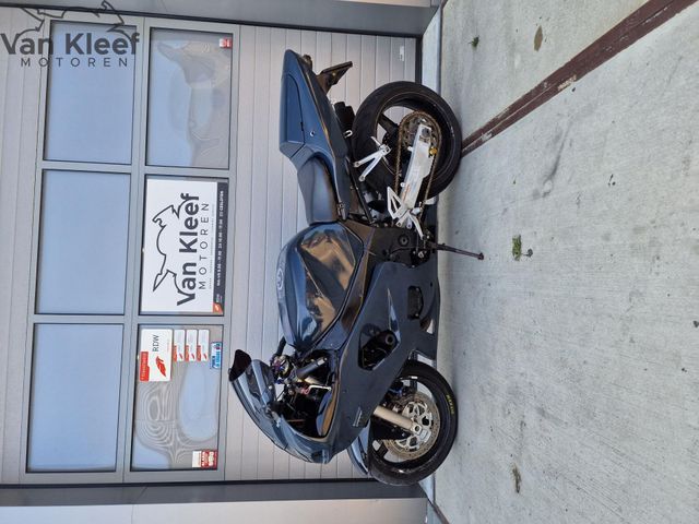 suzuki - gsx-r-600