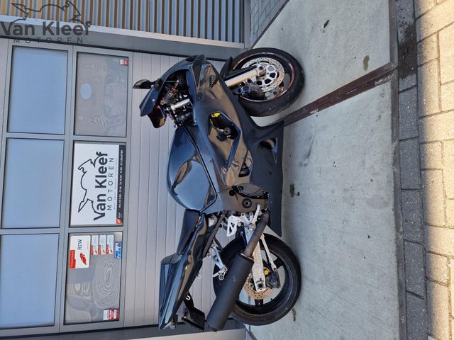 suzuki - gsx-r-600