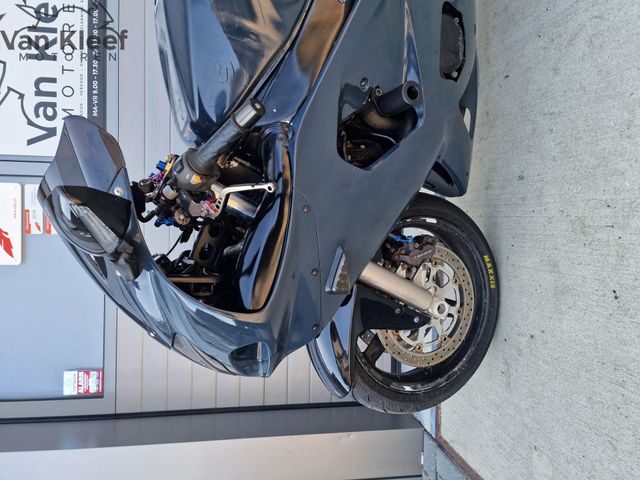 suzuki - gsx-r-600