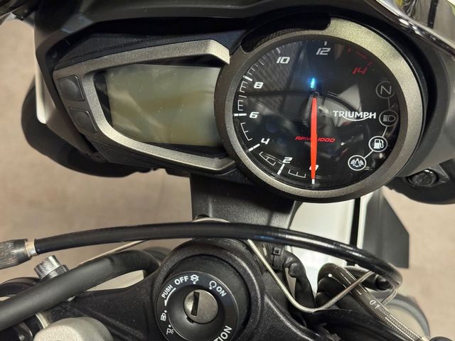 triumph - street-triple-s