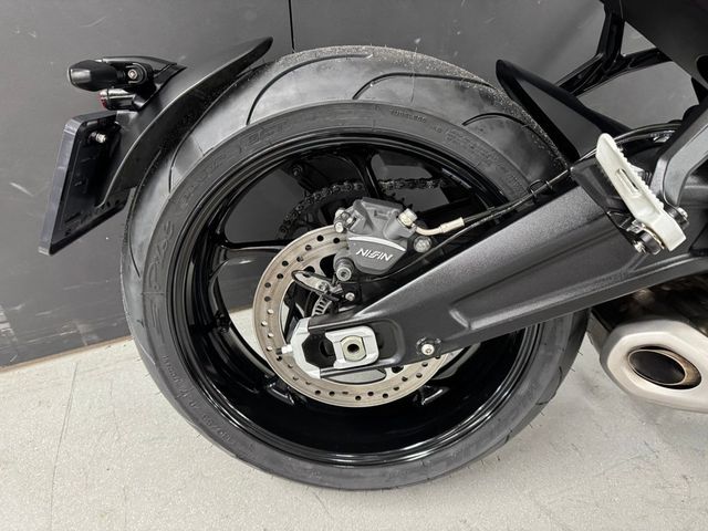 triumph - trident-660
