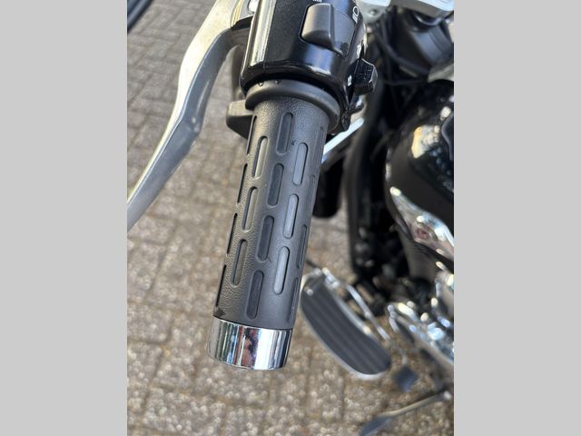 kawasaki - vn-900-classic