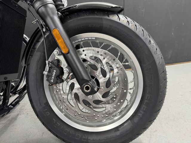 triumph - bonneville-speedmaster