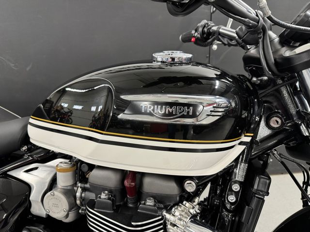 triumph - bonneville-speedmaster