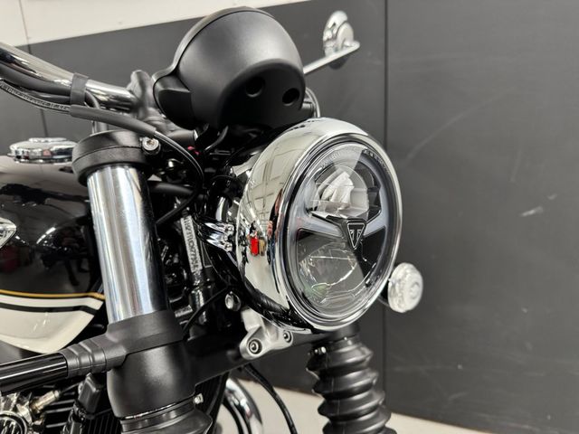 triumph - bonneville-speedmaster