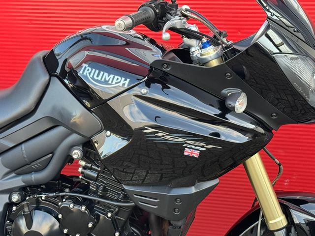 triumph - tiger-1050-abs