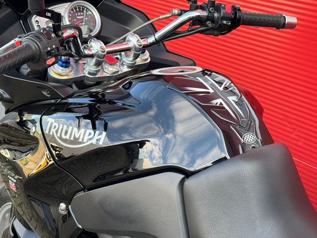 triumph - tiger-1050-abs