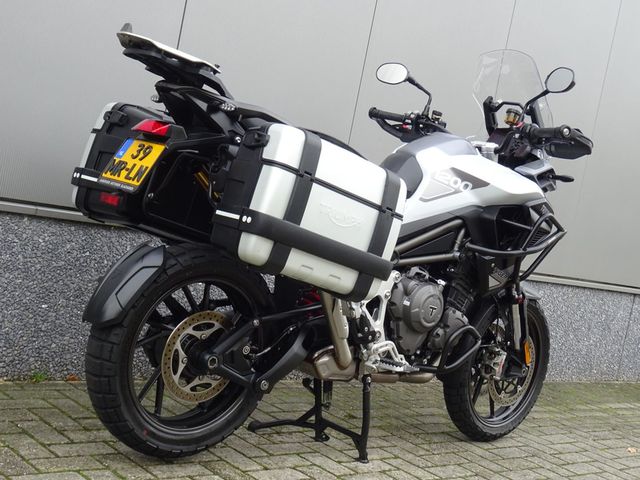 triumph - tiger-1200-gt
