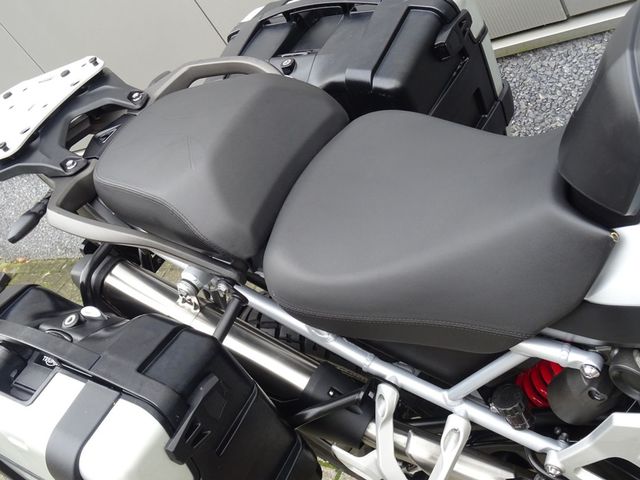 triumph - tiger-1200-gt