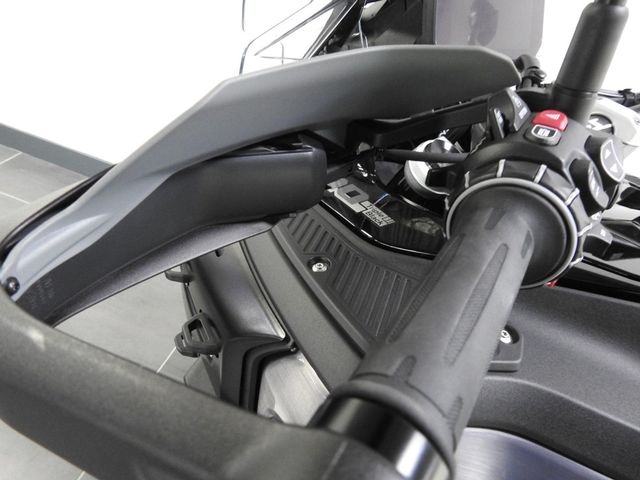 bmw - r-1300-gs-adventure