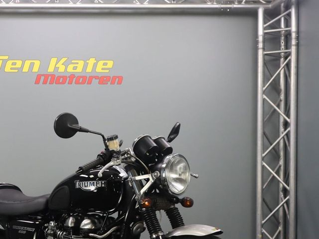 triumph - thruxton-900