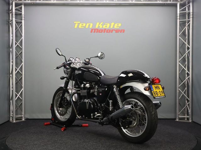 triumph - thruxton-900