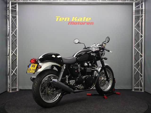 triumph - thruxton-900
