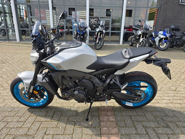 yamaha - mt-09-y-amt