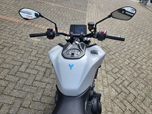 yamaha - mt-09-y-amt