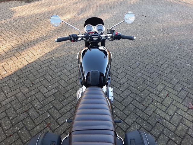 triumph - bonneville-t-100-black