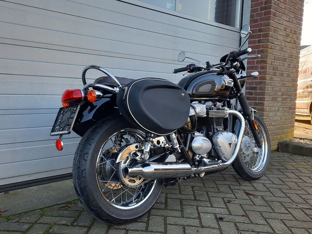 triumph - bonneville-t-100-black