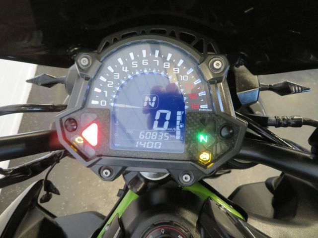 kawasaki - z900