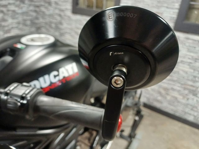 ducati - monster-821