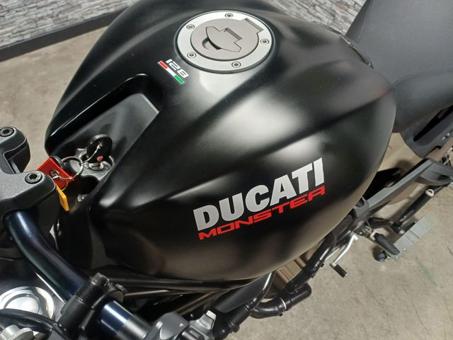 ducati - monster-821