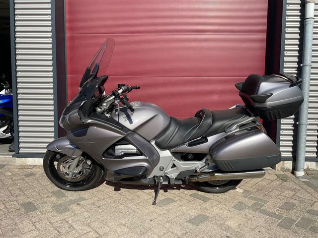 honda - st-1300-pan-european-abs