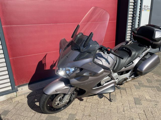 honda - st-1300-pan-european-abs