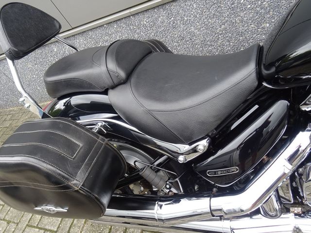 suzuki - intruder-m-1800-r
