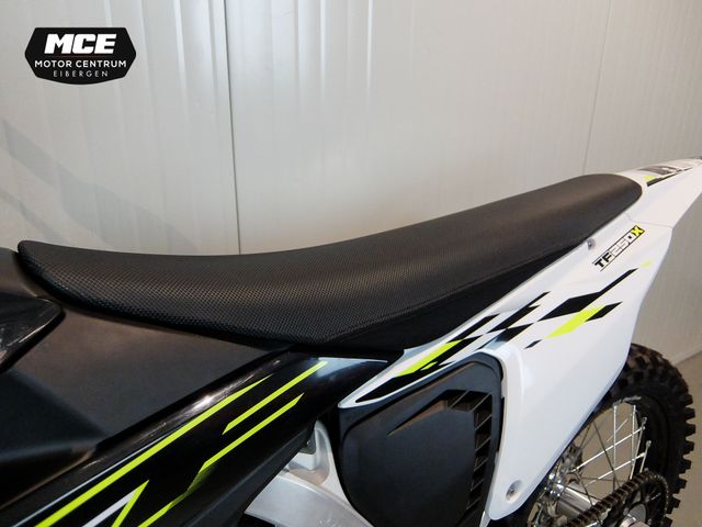 triumph - tf-250-x