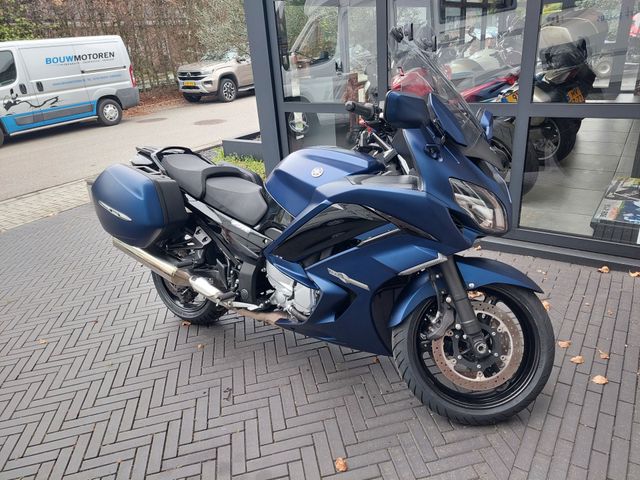 yamaha - fjr-1300
