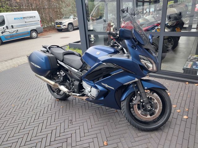 yamaha - fjr-1300