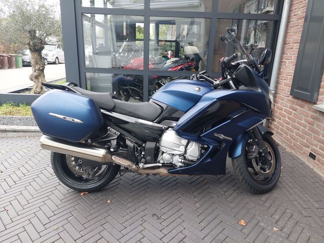 yamaha - fjr-1300