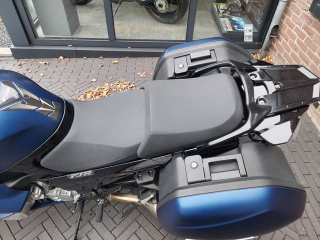 yamaha - fjr-1300