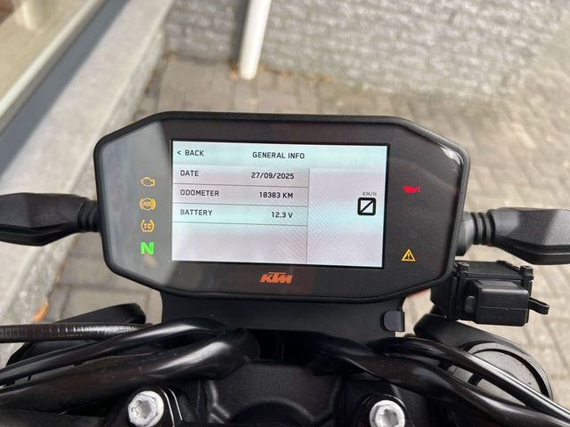 ktm - 890-duke-gp
