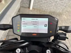 KTM 890 Duke GP 2023 occasion – foto 12 van 15