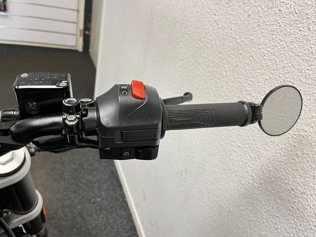 husqvarna - svartpilen-401