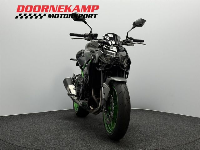kawasaki - z900