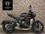 TRIUMPH TRIDENT 900
